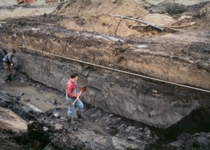 afb.2 Opgraving van het Kanaal van Corbulo in de Rietvink in Leidschendam in 1989.