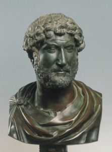 foto1 Forum Hadriani de opgravingen. Buste van Hadrianus